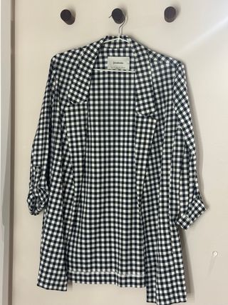 Chaqueta Stradivarius cuadros blanco y negro T.XS