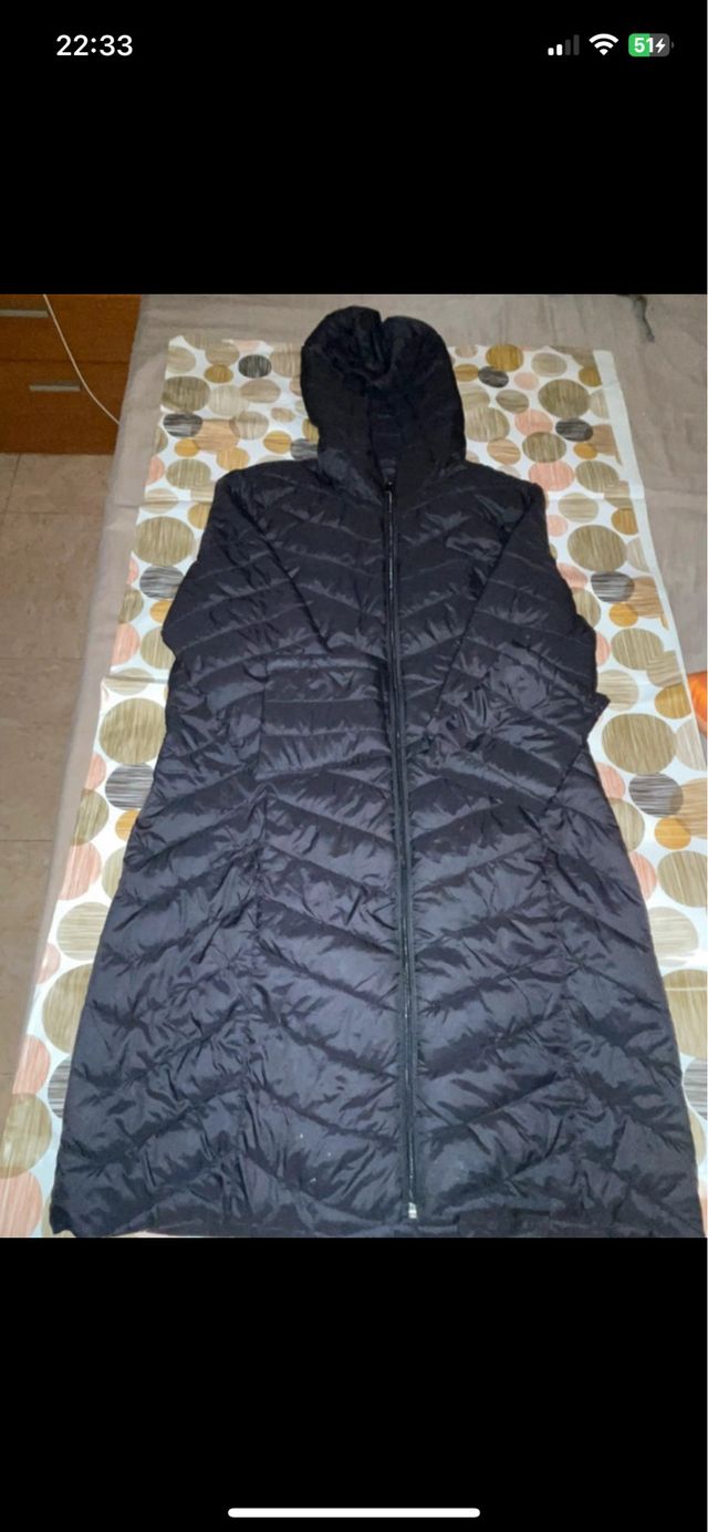 Abrigo largo acolchado negro