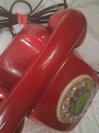 Teléfono antiguo Telefónica rojo