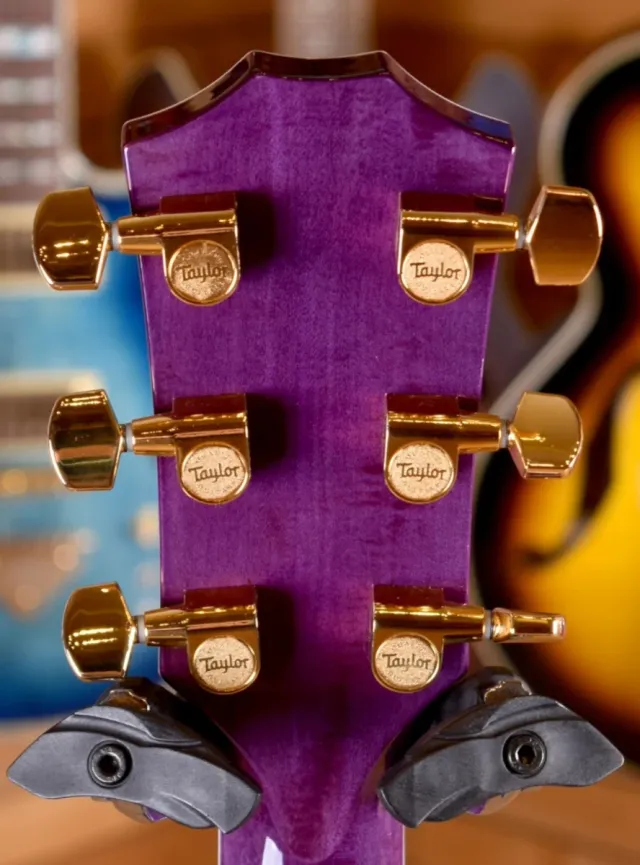 Guitarra Taylor Custom Shop Purple. PRINCE. Nueva.