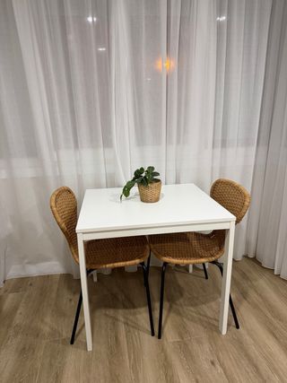 Mesa de comedor extensible blanca