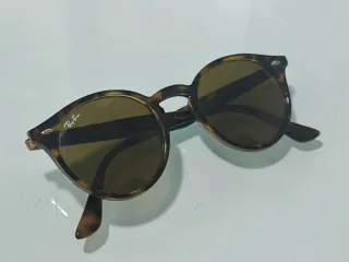 Gafas de sol Ray-Ban RB2180 710/73