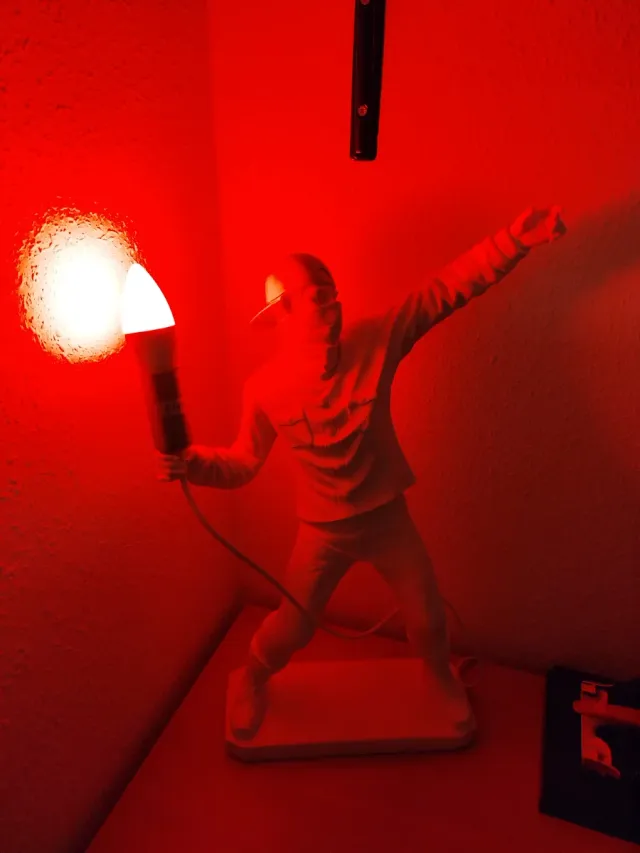 Lámpara Banksy LED Wifi E14