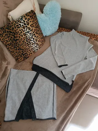 Completo gonna grigio