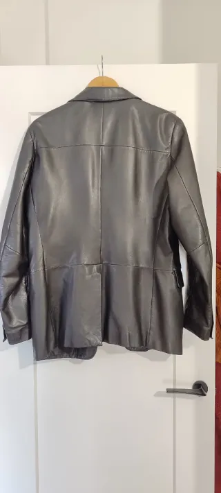 Chaqueta levita cuero piel