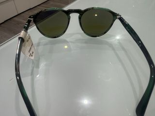 Gafas unisex Person verdes. nuevas 