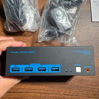 Conmutador KVM 3 Pantallas 2 PC VPFCT