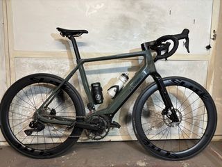 Bicicleta de carretera Eléctrica Basso Volta.