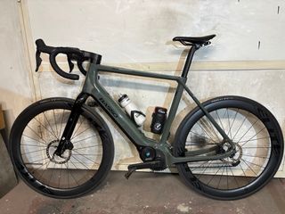 Bicicleta de carretera Eléctrica Basso Volta.