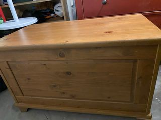Baúl de madera para almacenaje