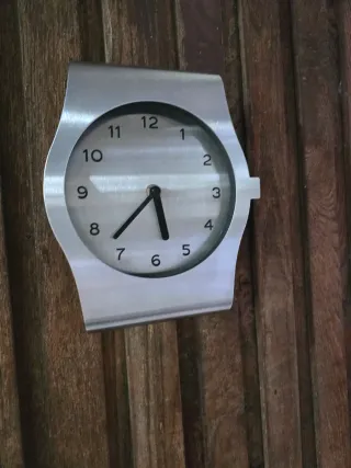 Orologio vintage acciaio inox dal parete