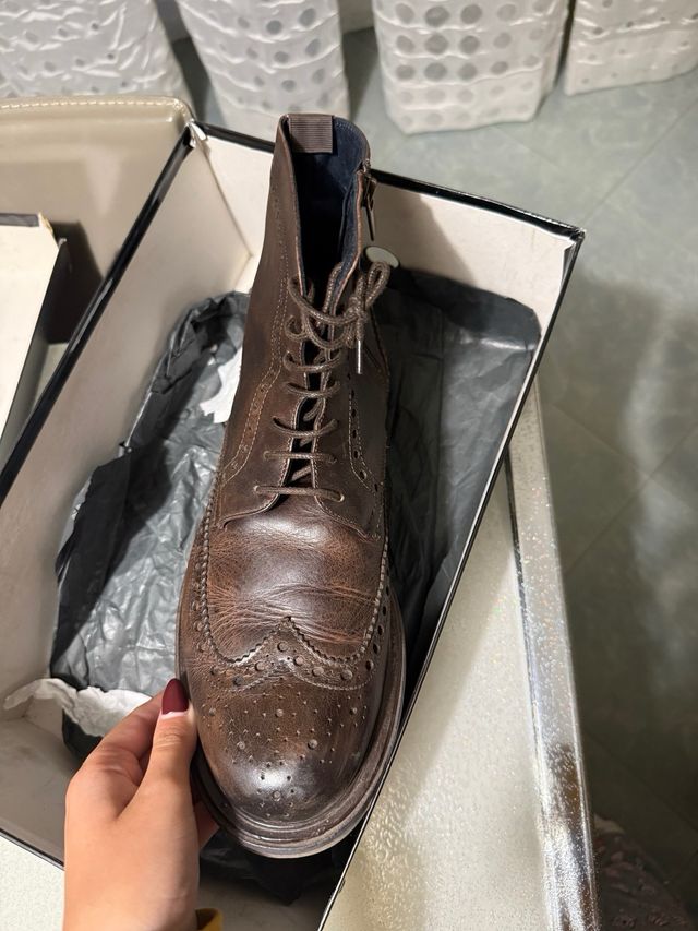 Scarpe uomo marroni stringate