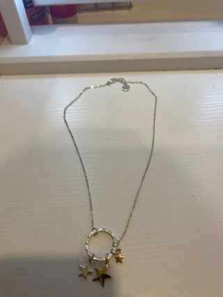 Collar círculo con 3 estrellas