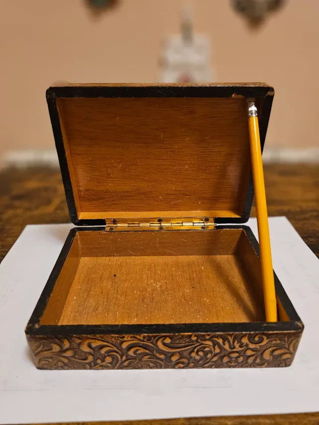 Cajita de cuero repujado de Toledo