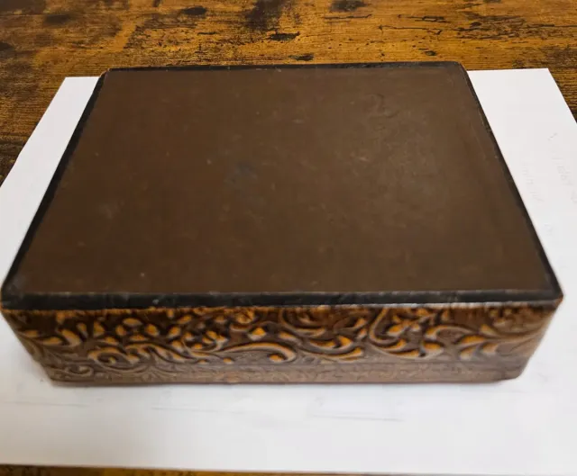Cajita de cuero repujado de Toledo