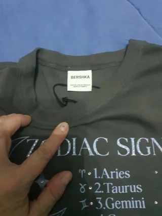 Camiseta Bershka XS Gris Signos Zodiacales