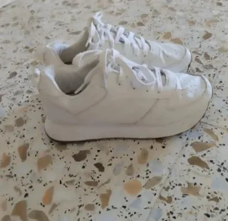 Zapatillas deportivas blancas