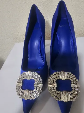 Zapatos Mango Tacon Azul con Pedreria