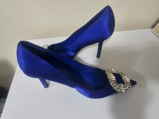 Zapatos Mango Tacon Azul con Pedreria
