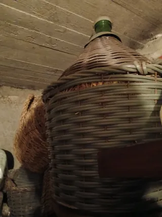 4 damigiane in vetro + 25 bottiglioni