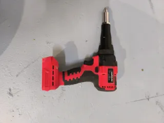 Remachadora para batería milwalker,sin bateria