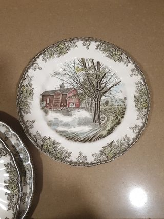 Juego de 12 platos de porcelana blancos y dorados