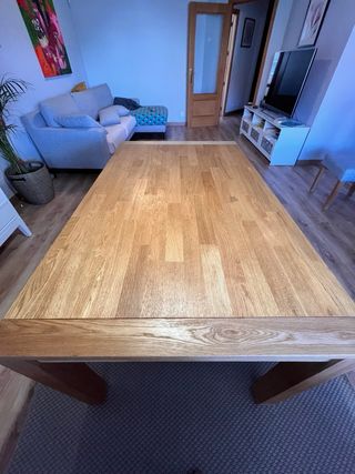 Mesa de roble y 4 sillas YISK