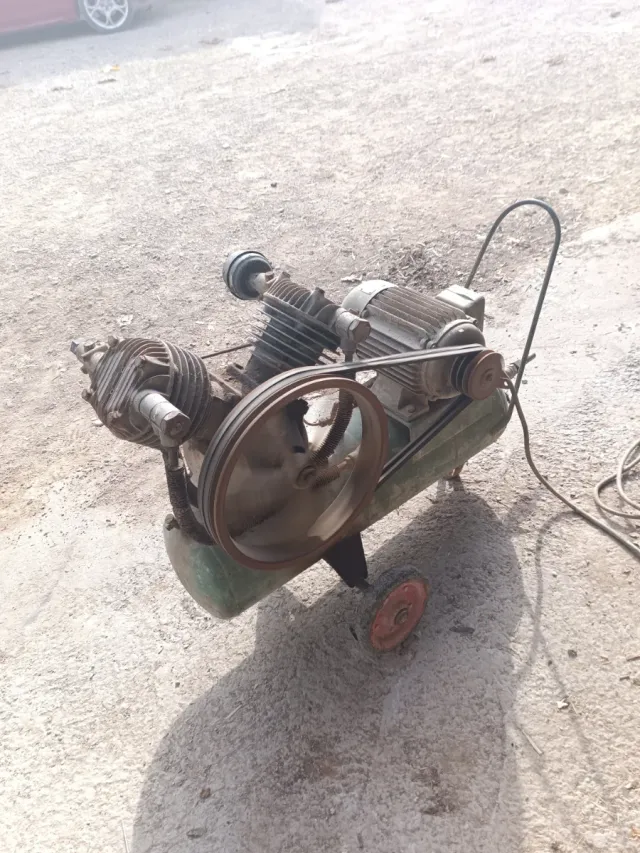 Compresor de aire trifásico