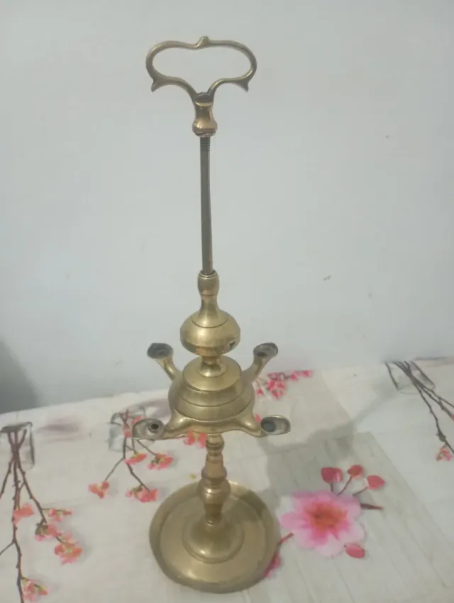 2 Lámparas de aceite antigua de latón