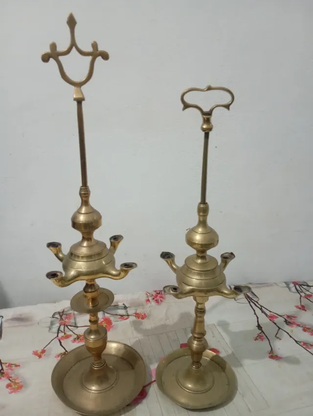 2 Lámparas de aceite antigua de latón