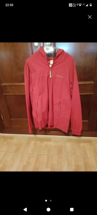 Chaqueta impermeable roja Talla M