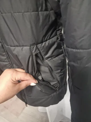 Abrigo Nike Negro con Capucha