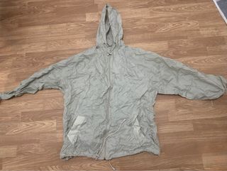Chubasquero Basic gris