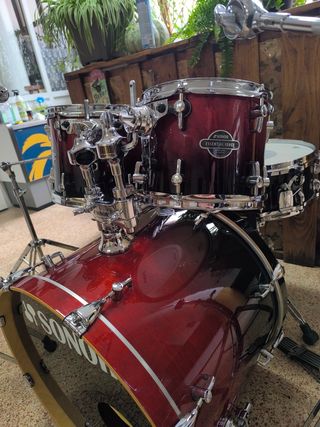 Batería Sonor - Cascos y herrajes.