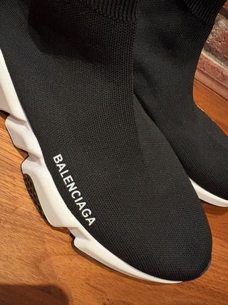 Zapatillas B Negras y Blancas NUEVAS SIN ESTRENAR 