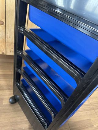 CARRELLO AUSILIARIO PER PARRUCCHIERE 101