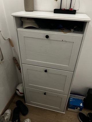 Zapatero Ikea BRUSALI buen estado
