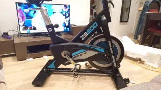 Bicicleta Spinning BH ZS800. No se hace envío. 