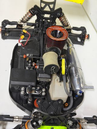 Coche RC 1/8 Nitro HB Racing E819