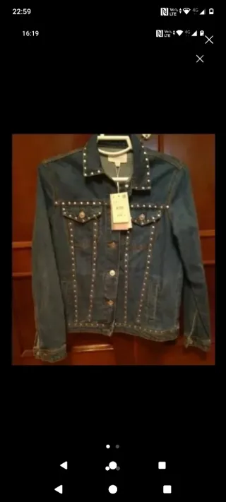 Chaqueta vaquera tachuelas Talla 36 con etiqueta