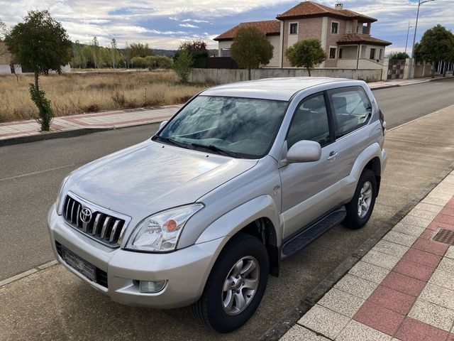 Toyota Land Cruiser 2004