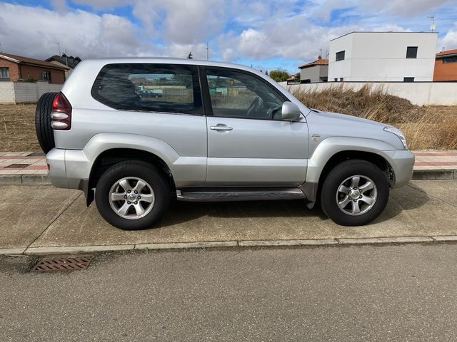 Toyota Land Cruiser 2004