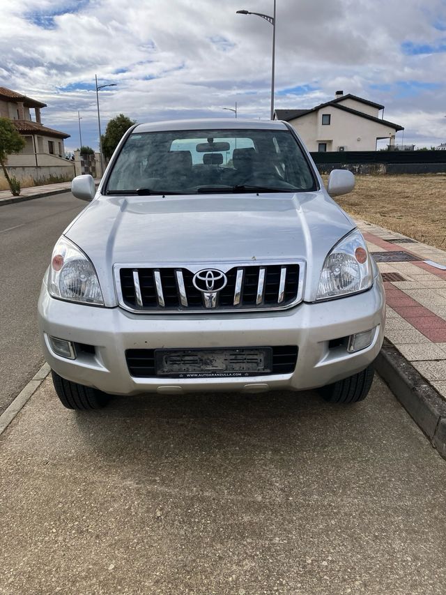 Toyota Land Cruiser 2004