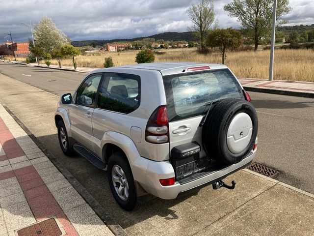 Toyota Land Cruiser 2004