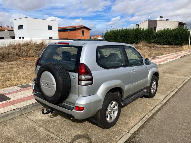 Toyota Land Cruiser 2004