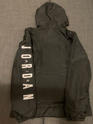 Chaqueta Jordan impermeable negra