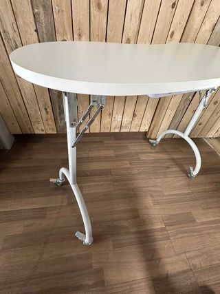 TAVOLINO PER MANICURE PROFESSIONALI
