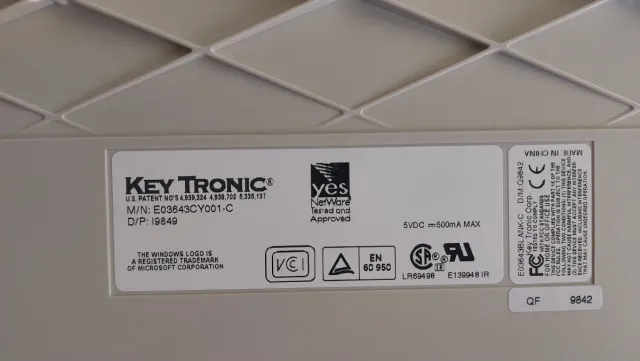 Teclado Key Tronic QWERTY y Cirílico