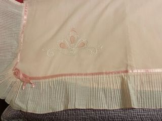 Lenzuolo matrimoniale rosa con pizzo