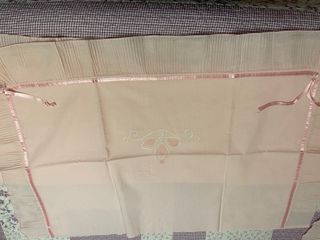 Lenzuolo matrimoniale rosa con pizzo